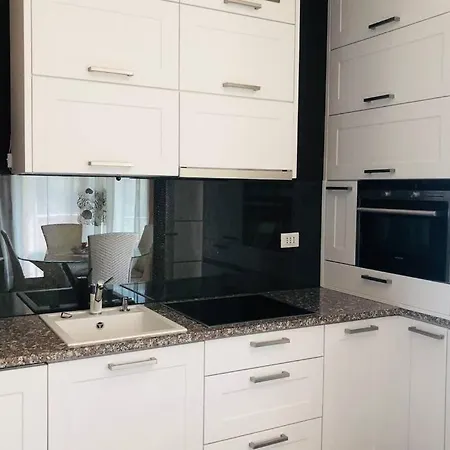 Sisi Design Apartment كاستيلساردو